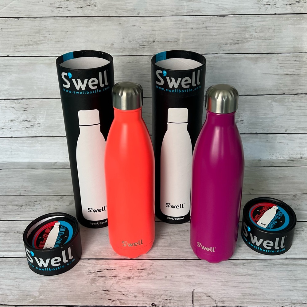 Set of 2 NEW 25oz Swell Cups Orange and Pomegranate Color
